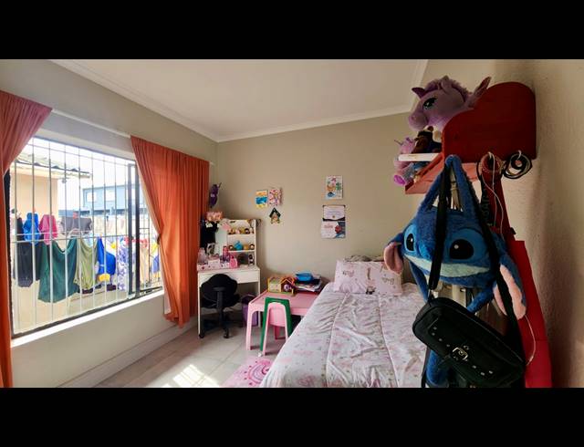 3 BEDROOM HOUSE TO LET IN GOODWOOD PARK